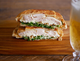 鶏ハムのホットサンド