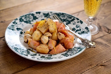 桃モッツァレラ（バルサミコ酢）