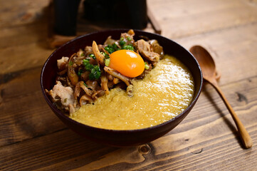 とろろ豚スタミナ丼