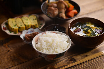 一汁二菜　鶏の煮物とネギ卵焼き