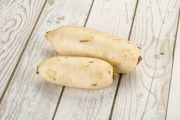 Raw white daikon raddish root