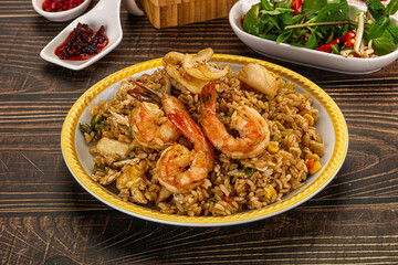 Vietnamese fried rice with prawn and squid Kom Ran