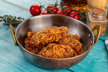 Golden crispy fried chicken wings