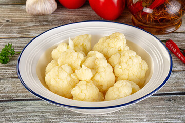 Vegan cuisine Steamed cauliflower cabbage