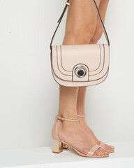 Sac à main en cuir rose