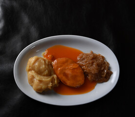 kassler, kartoffelpürre, stampf, kartoffelbrei, sauerkraut, sauce, essen, fleisch, rind, mahl, sauce, schweinefleisch, teller, kochen, köstlich, abendessen, feinschmecker, essgeschirr, obst, lunch, br