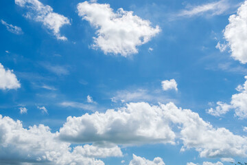 秋の空　夏の気配を残す青空と雲27
