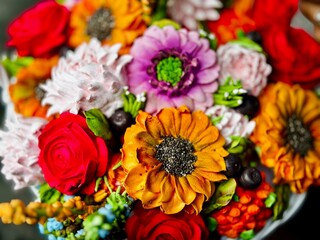 marshmallow flowers in a basket	