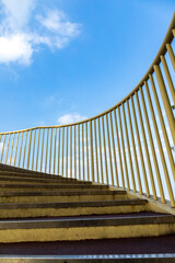 Spiral staircase steps and guardrails