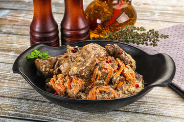 Chicken liver with cream and carrot