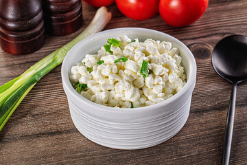 Cottage cheese with green onion