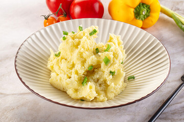 Mashed potato with green onion