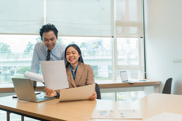 Successful Business Negotiation Between Partners