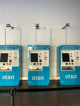ALSA Bus Ticket Machine in Darkness During Power Outage