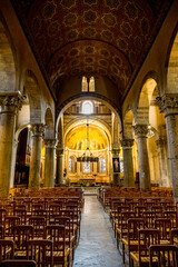 Fototapeta premium La Basilique Saint-Martin d'Ainay à Lyon en France