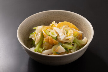 中華くらげ　かまぼこ　豆もやし　きゅうり　和え物