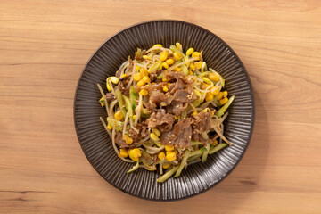 牛焼肉サラダ
