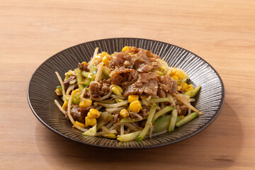 牛焼肉サラダ