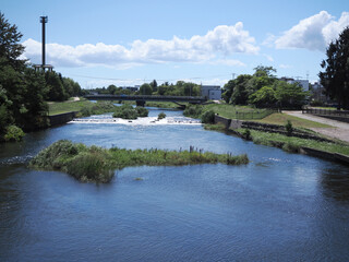 夏の千歳川の風景