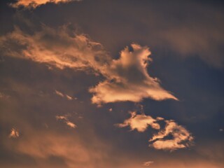 Fototapeta premium Tokyo, Japan - September 11, 2025: Dramatic color of the clouds at dawn 