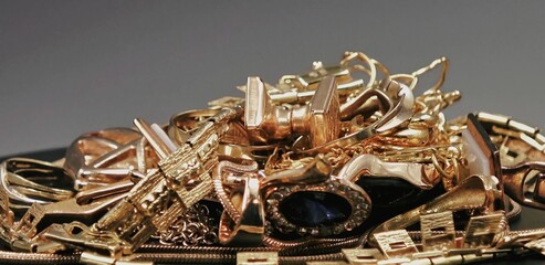 Pawnshop, gold spot price