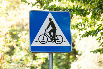 Znak drogowy przejazd dla rowerzystów