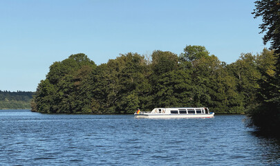 Ausflugsschiff auf dem Großen Eutiner See