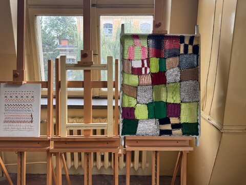 malbert and a pattern of knitted pieces