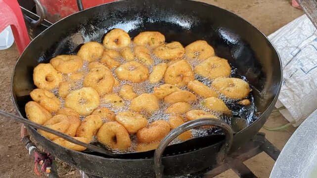 Making of Crispy Vade &ndash; Delicious Indian Snacks Footage