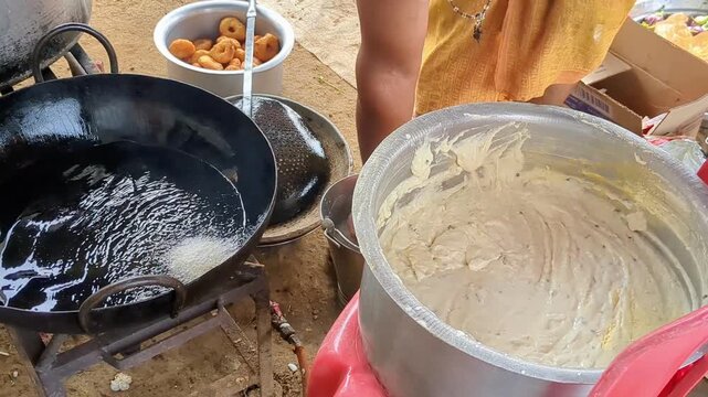 Making of Crispy Vade &ndash; Delicious Indian Snacks Footage