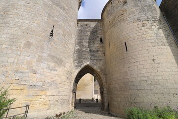 La porte du grand port, ancienne porte de ville, ville de Libourne, département de la Gironde, France