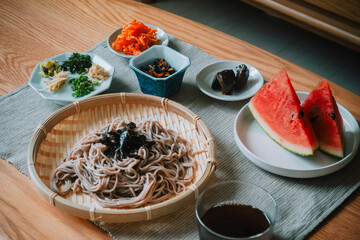蕎麦とスイカ