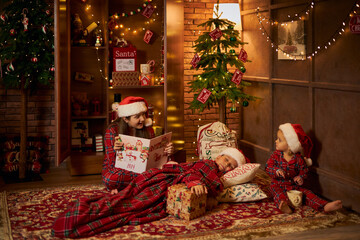 Children reading a Christmas story