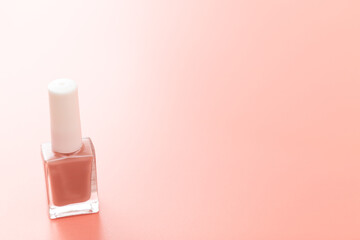 マニキュア　ピンク背景