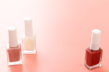 マニキュア　ピンク背景