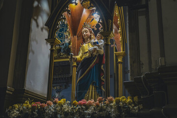 Our Lady of the holy Rosary Vintage catholic religious statue