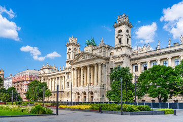 Obraz premium Palace of Justice in Budapest capital city of Huncary; renaissance revival landmark