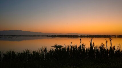 The sunset of the lake