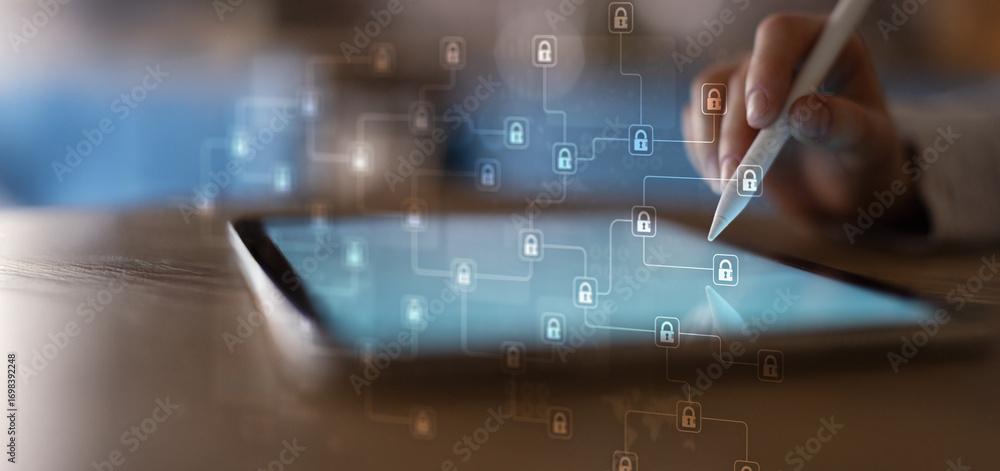 Aufkleber cybersecurity threat detection and data protection visualization on digital tablet.