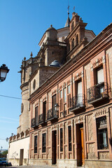 Edificio típico en Talavera de la Reina, Toledo, España
