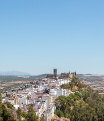 Obraz premium Arcos de la Frontera hilltop view with castle and whitewashed houses, Andalusia Spain. 4 September 2025.
