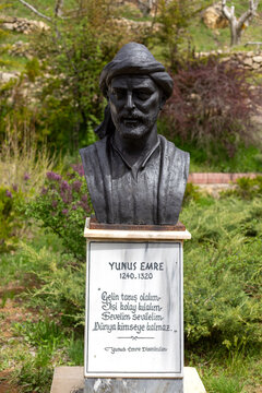 Bust of Yunus Emre. Yunus Emre, also known as Derviş Y&ucirc;nus (Y&ucirc;nus the Dervish) (1238&ndash;1320), was a Turkish folk poet and Sufi who greatly influenced Turkish culture. Balkusan, Karaman - May 17, 2025.