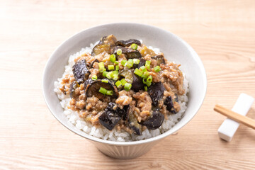麻婆なす丼