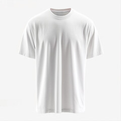 立体的なた白いTシャツ