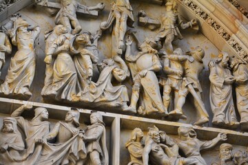 プラハ・聖ヴィート大聖堂のレリーフ