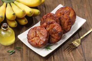 Pisang Goreng Madu. Honey Fried Banana is made from bananas fried with honey.