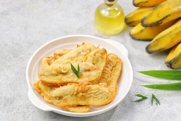 Pisang Goreng. Fried bananas are a snack that is often found in Indonesia, Malaysia, India and Singapore. This food is made from bananas that have been peeled