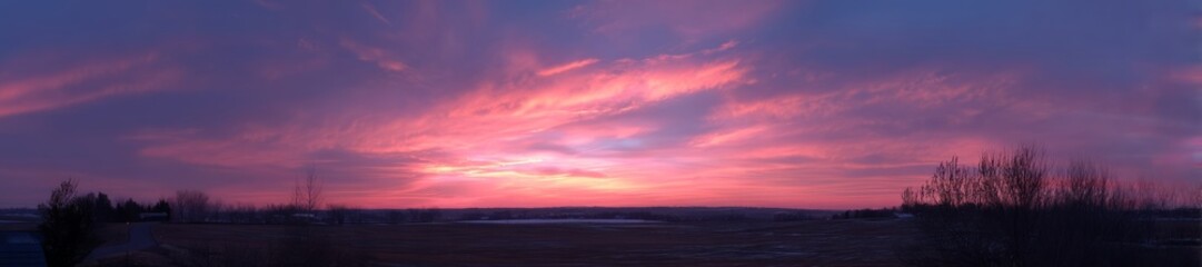 Obraz premium Dramatic hdr sunset panorama nature landscape