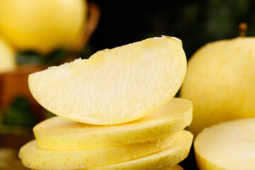 Fresh Sliced Wanglin Emperor Apples from Liaoning Province China - Healthy Organic Fruit