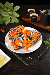 Fresh Steamed Hairy Taihu Crabs with Tea - Traditional Chinese Seafood Delicacy